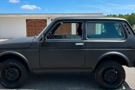 Lada Niva 43.000 km 3.000 € Hildesheim 31137