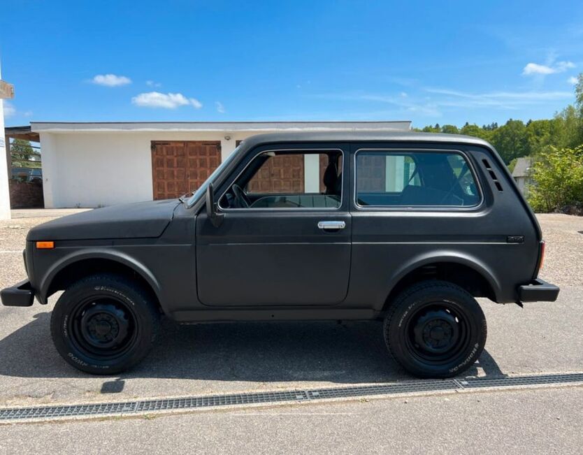 Lada Niva 43.000 km 3.000 € Hildesheim 31137