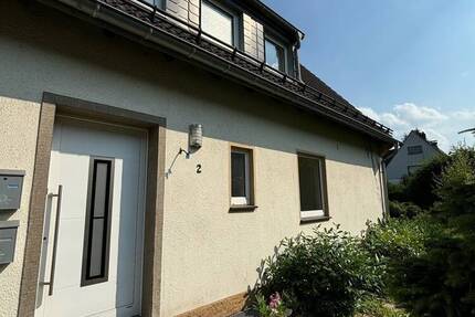 Idyllische ZweiZimmerwohnung - ruhige Lage - Garten - Keller