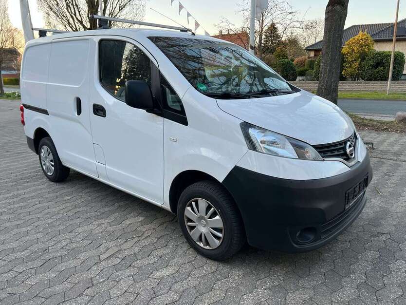 NV200