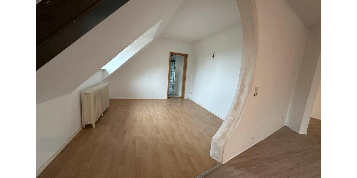 Dachgeschoßwohnung Hildesheim Oststadt/Stadtfeld - 5 Zimmer, 192 m&sup2;, 790&euro; | Angebot:26248132
