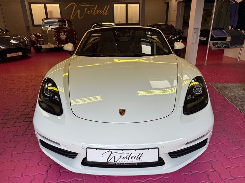 Porsche Boxster 10.612 km 68.600 € Braunschweig 38114