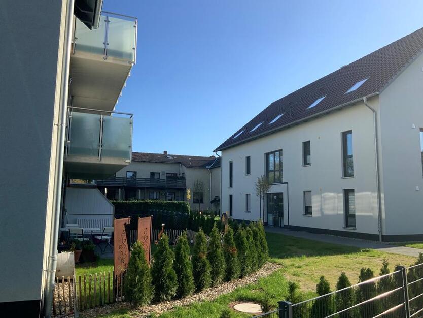 NeubauWohnung DG mit Terrasse, KM 820 € + 305,00 NK in Lenged