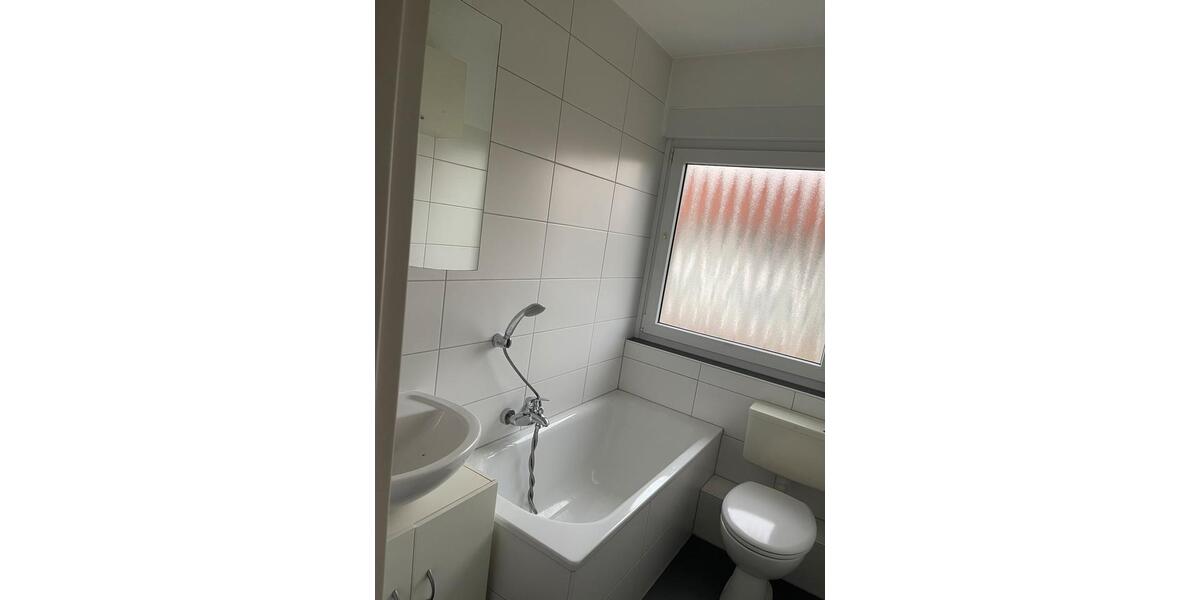 Etagenwohnung Lengede - 6 Zimmer, 120 m&sup2;, 1.440&euro; | Angebot:25887202