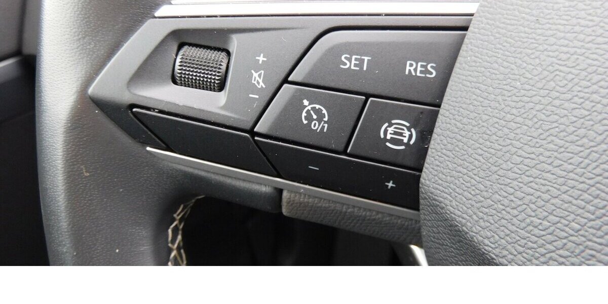 Seat Ateca 1.5 Style TSI BMT Navi Klima Alu 30.400 km 21.690 &euro; Vordorf 38533