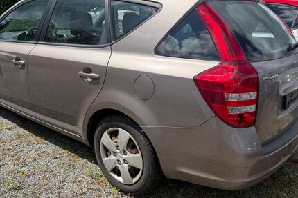 Kia ceed / Ceed 343.000 km 1.200 &euro; Wolfenbüttel (Halchter) 38304