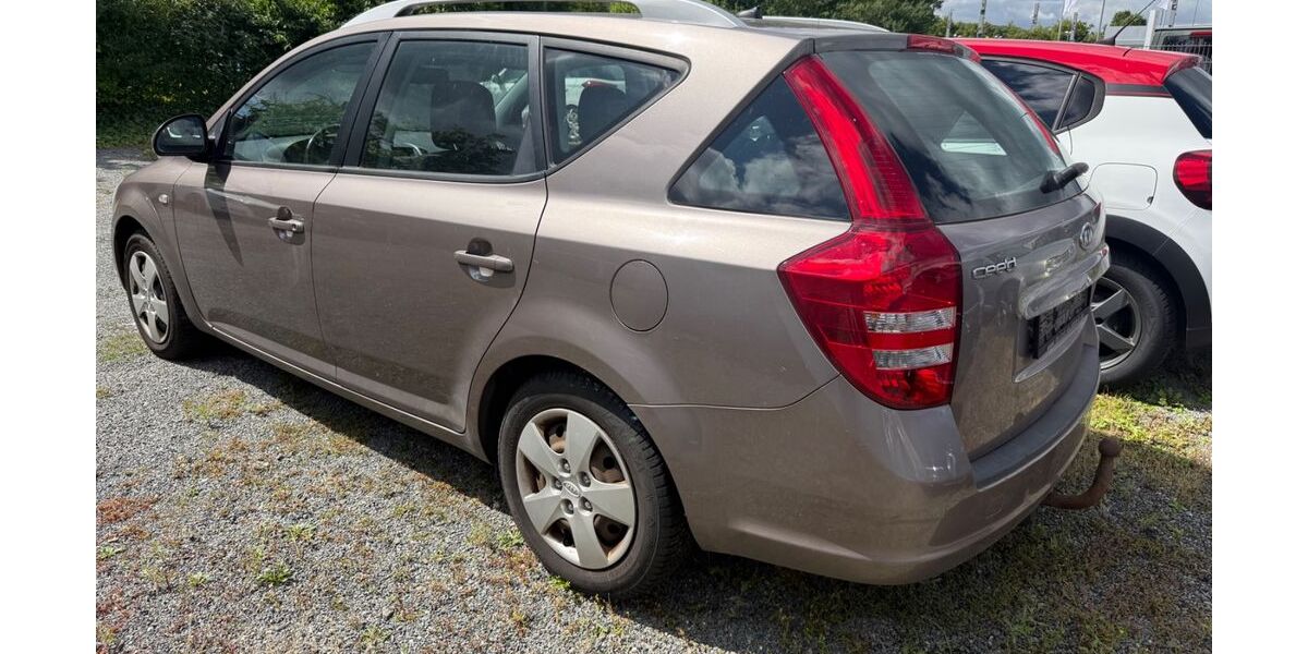Kia ceed / Ceed 343.000 km 1.200 &euro; Wolfenbüttel (Halchter) 38304
