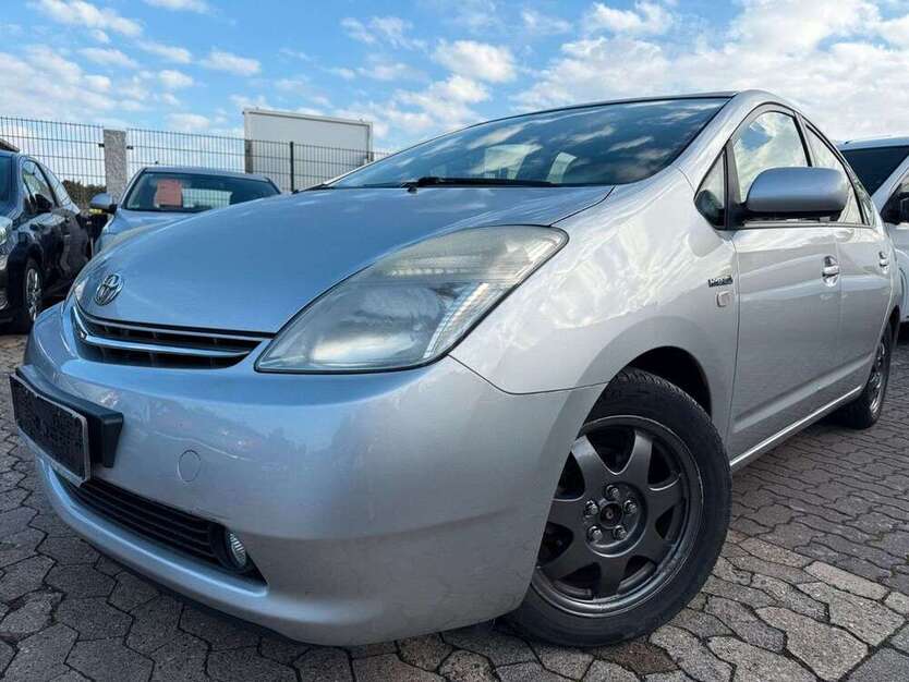 Toyota Prius 261.000 km 4.990 € Hildesheim 31137