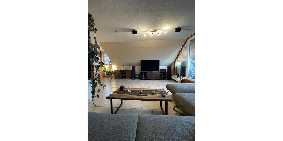 Dachgeschoßwohnung Edemissen - 4 Zimmer, 122 m&sup2;, 900&euro; | Angebot:25804869