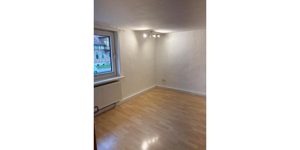 Etagenwohnung Bad Salzdetfurth - 4 Zimmer, 120 m&sup2;, 600&euro; | Angebot:26266239