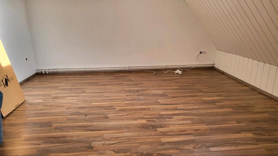 Vermiete Haus mit großem Grundstück 1.700€ Kalt 8 zimmer