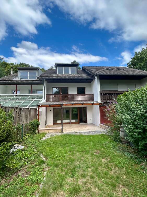 Haus zum Mieten in Taufkirchen 2.600 € 140 m²