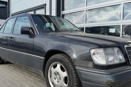 Mercedes-Benz E 200 183.200 km 2.200 &euro; Braunschweig 38110