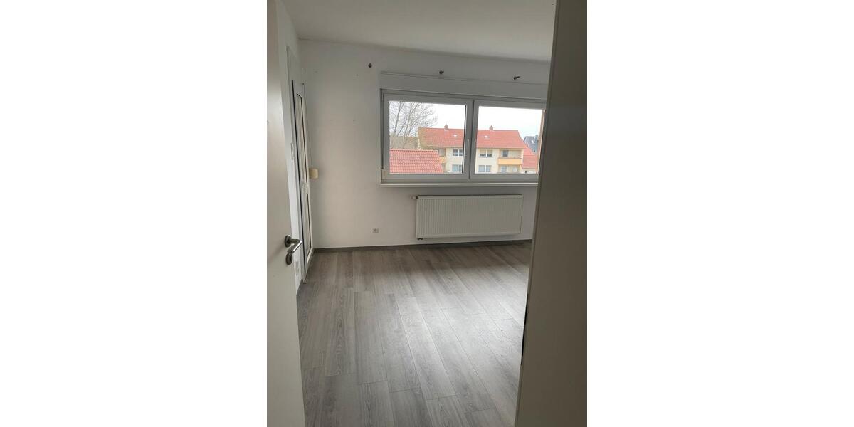 Etagenwohnung Lengede - 6 Zimmer, 120 m&sup2;, 1.440&euro; | Angebot:25887202