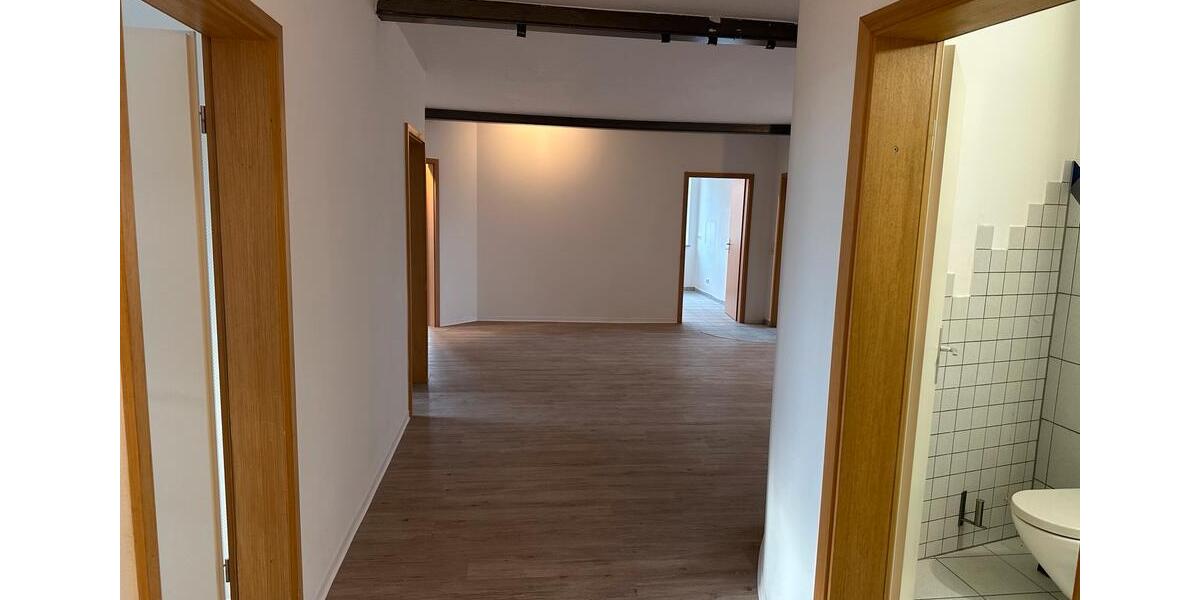Dachgeschoßwohnung Hildesheim Oststadt/Stadtfeld - 5 Zimmer, 192 m&sup2;, 790&euro; | Angebot:26248132