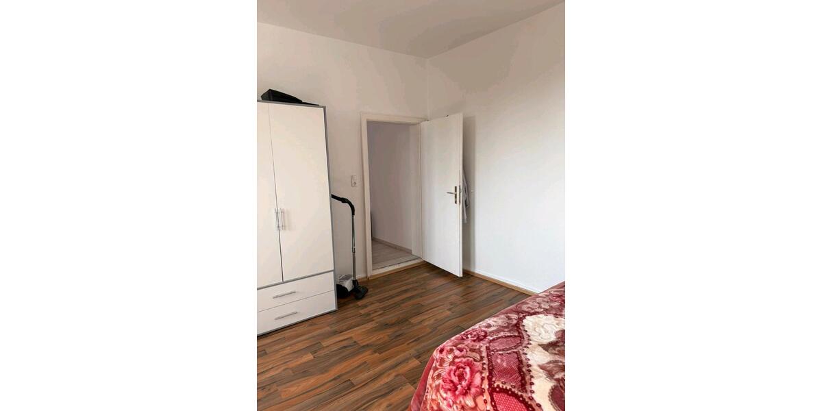 Etagenwohnung Bad Salzdetfurth - 3 Zimmer, 105 m&sup2;, 625&euro; | Angebot:25233515
