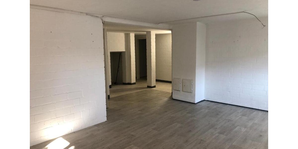 Etagenwohnung Vordorf - 2 Zimmer, 110 m&sup2;, 500&euro; | Angebot:25782504