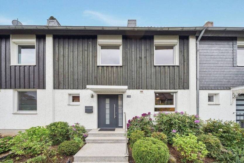 *Sofort frei* Reihenhaus mit Potenzial im beliebten Lichtenberg 5 zimmer