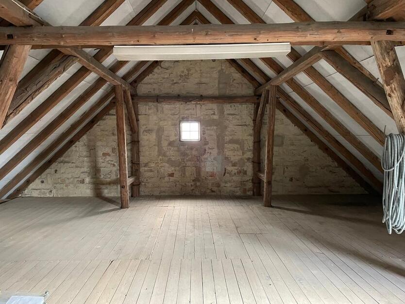 LAGERRAUM, 100 m² in 2. Etage (!) zimmer
