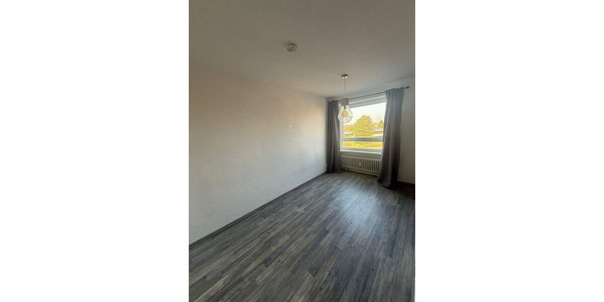 Etagenwohnung Salzgitter Lebenstedt - 3 Zimmer, 66 m&sup2;, 400&euro; | Angebot:26246771