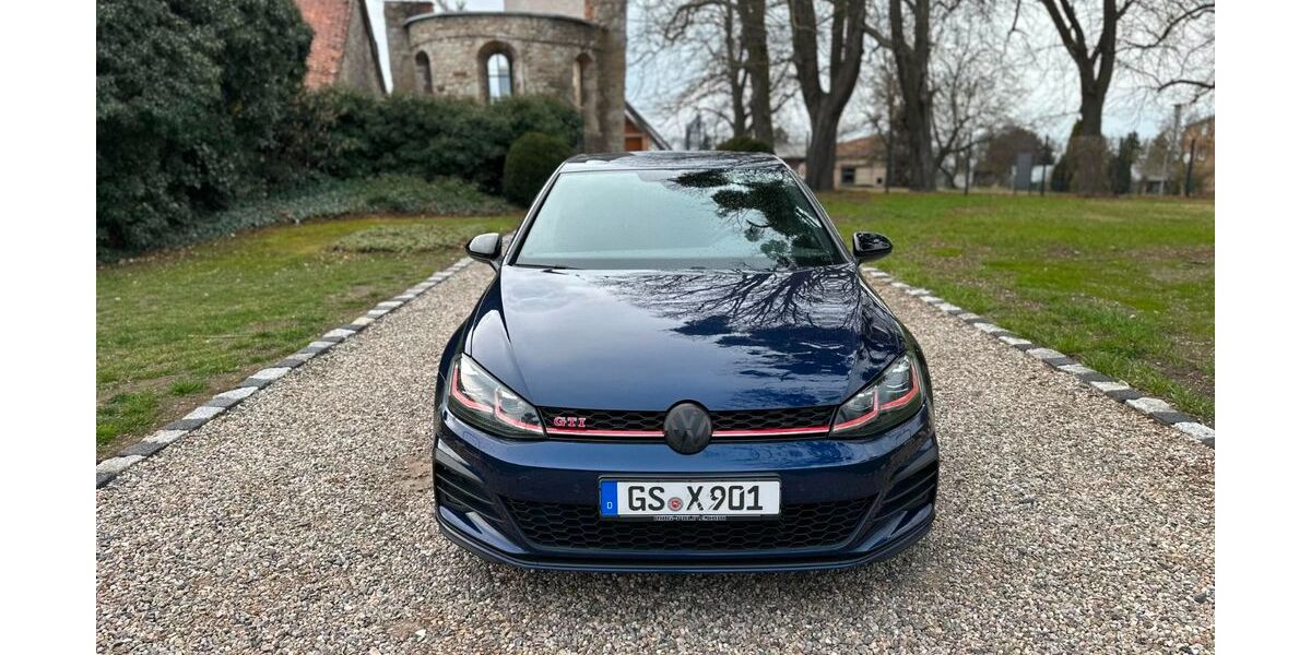 VW Golf 85.000 km 21.900 &euro; Goslar 38642