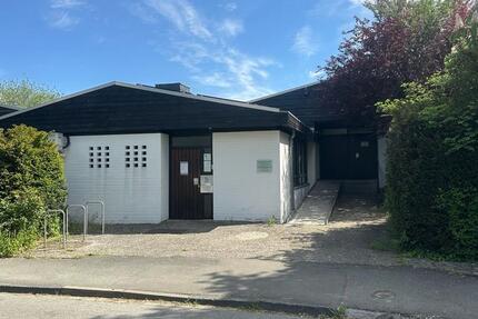 Büro oder Praxis zu vermieten, sehr hell und repräsentativ zimmer