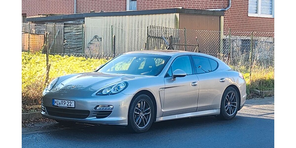 Porsche Panamera 194.500 km 22.999 € Schellerten 31174