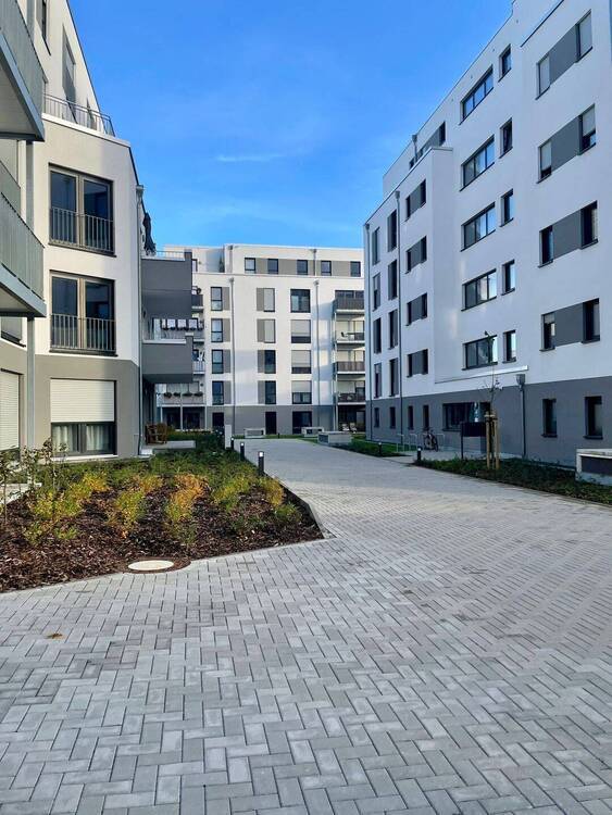 Schön geschnittene 2-Zimmer-Wohnung mit Weitblick