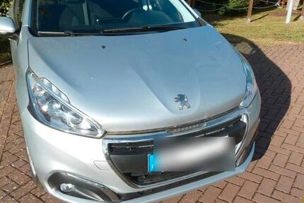 Peugeot 208 18.750 km 9.600 € Langelsheim 38685