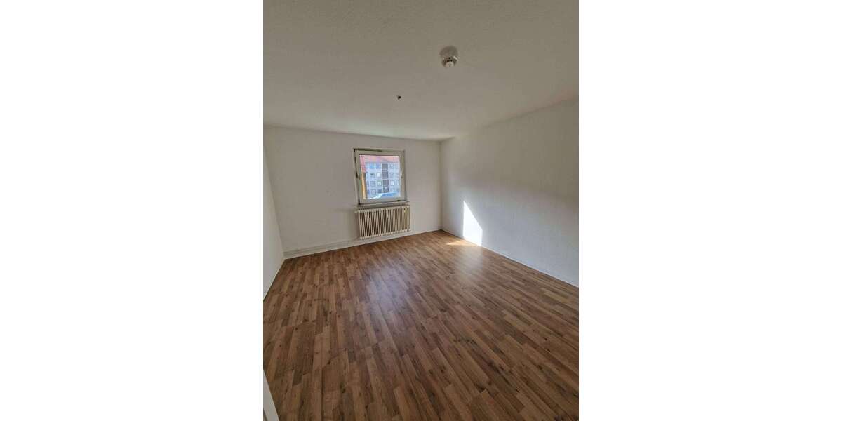 Etagenwohnung Salzgitter Ortschaft Südost - 7 Zimmer, 113 m&sup2;, 680&euro; | Angebot:26200432