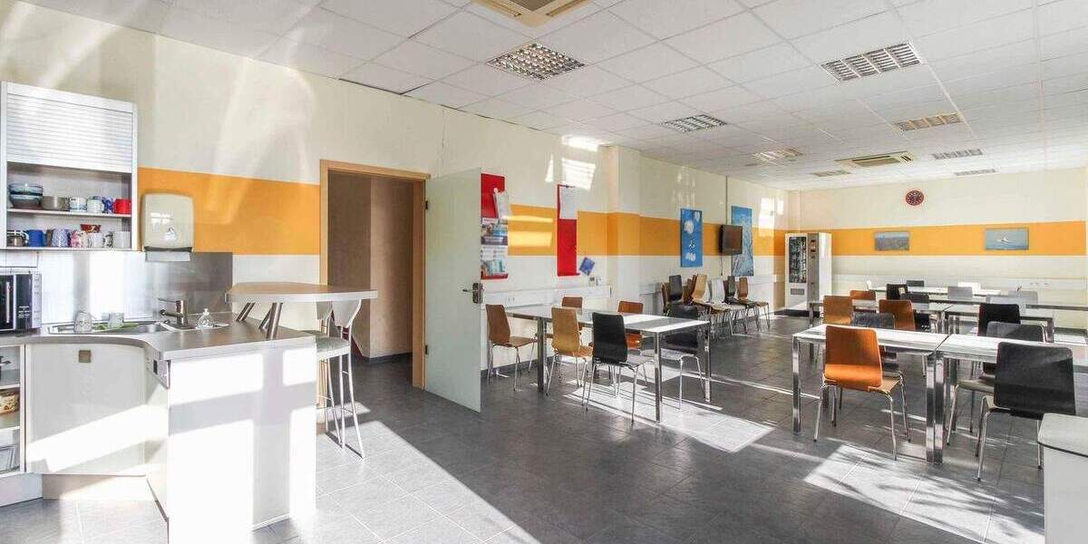 Moderne und sehr gepflegte Büro- und Produktionsimmobilie in beliebter Gewerbelage von Hildesheim zimmer