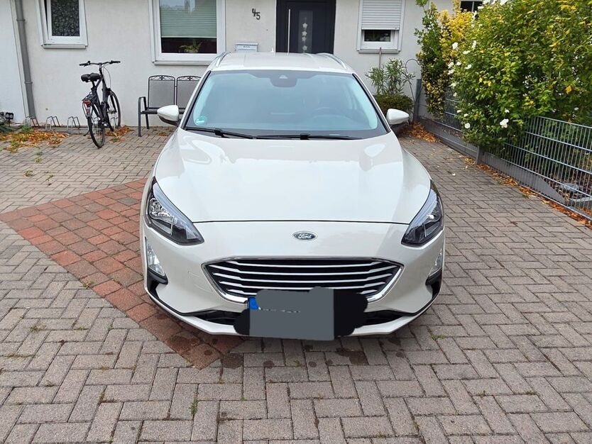 Ford Focus 110.000 km 12.850 € Sehnde 31319