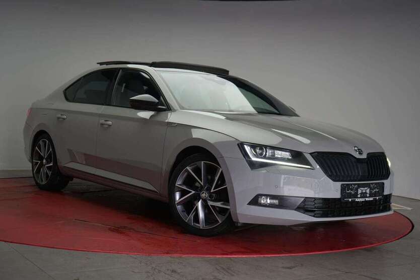 Skoda Superb 141.000 km 24.490 € Braunschweig 38110