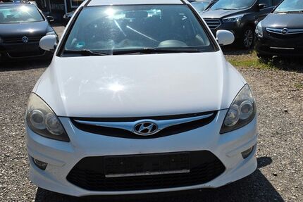 Hyundai i30 174.300 km 1.690 &euro; Braunschweig 38120
