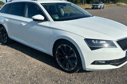 Skoda Superb 142.000 km 16.000 &euro; Cremlingen 38162