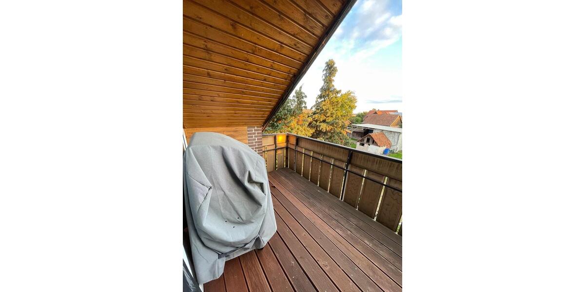 Dachgeschoßwohnung Edemissen - 4 Zimmer, 122 m&sup2;, 900&euro; | Angebot:25804869