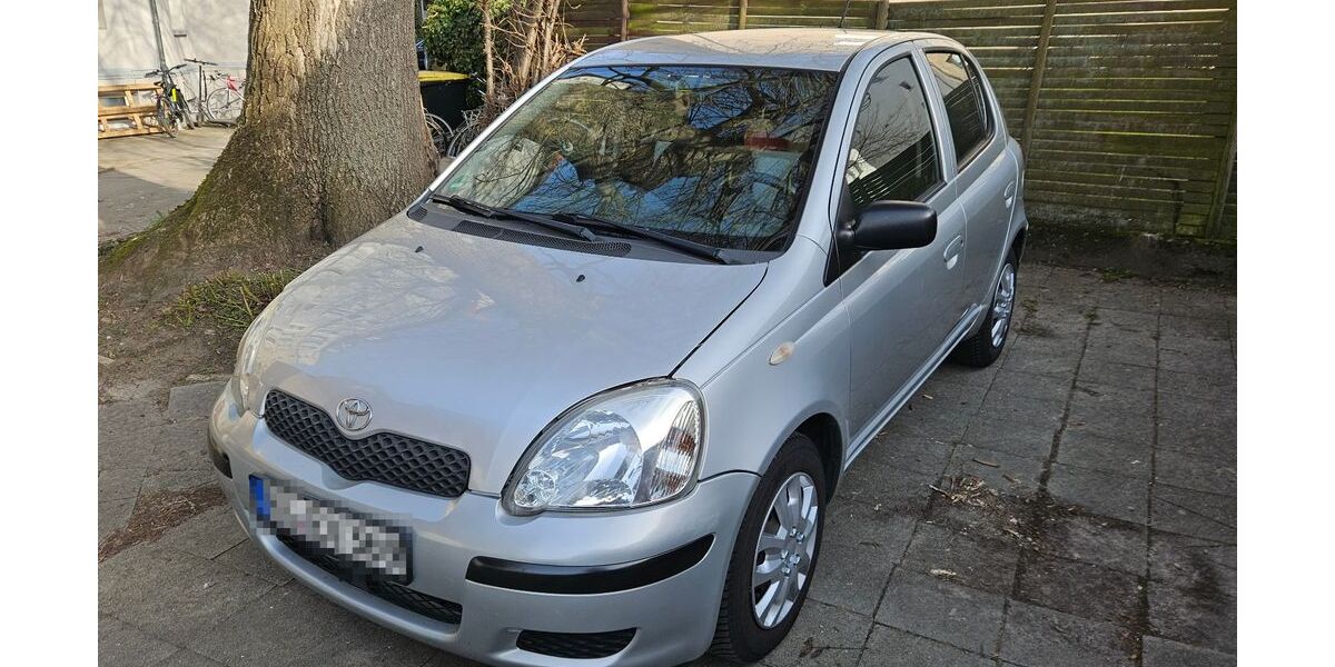 Toyota Yaris 116.050 km 1.750 &euro; Braunschweig 38100