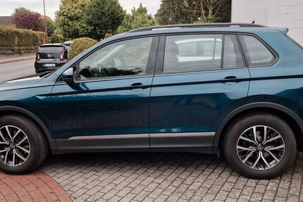 VW Tiguan 90.500 km 21.190 &euro; HÖTZUM 38173