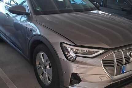 Audi e-tron 52.150 km 29.900 &euro; Salzgitter 38259