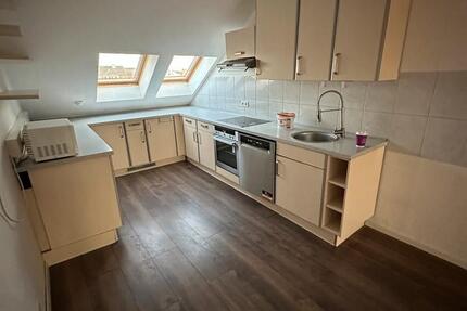 Wohnung Braunschweig Nordstadt - 4 Zimmer, 120 m&sup2;, 1.400&euro; | Angebot:25355252