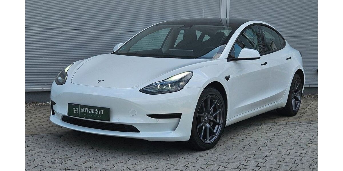 Tesla Model 3 106.589 km 25.440 &euro; Braunschweig 38112