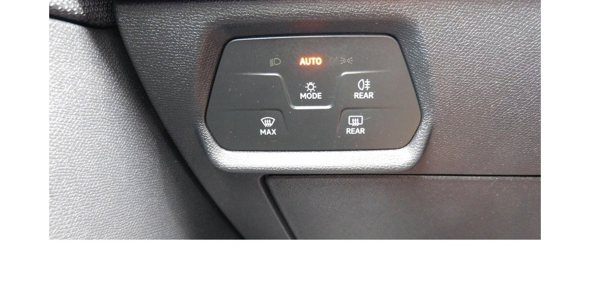 Seat Leon 1.0 Reference TSI BMT LED Klima Navi 45.500 km 15.990 &euro; Vordorf 38533
