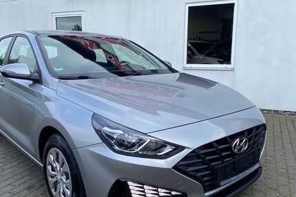 Hyundai i30 196.000 km 8.900 € Goslar 38644