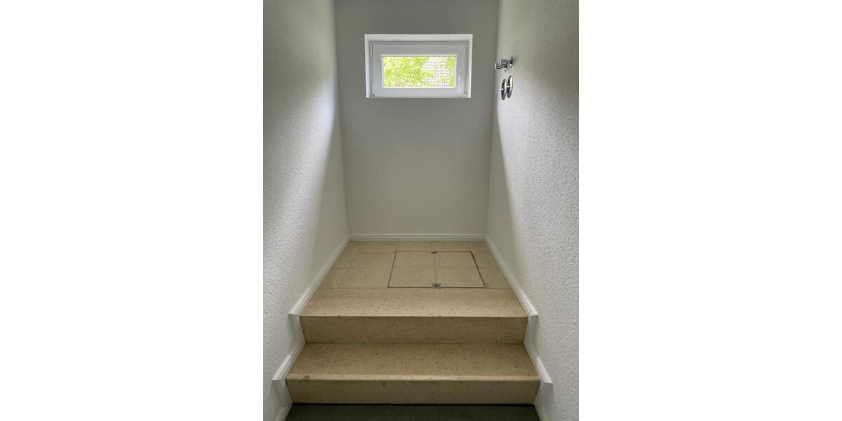 Etagenwohnung Hildesheim Himmelsthür - 2 Zimmer, 105 m&sup2;, 825&euro; | Angebot:25922695