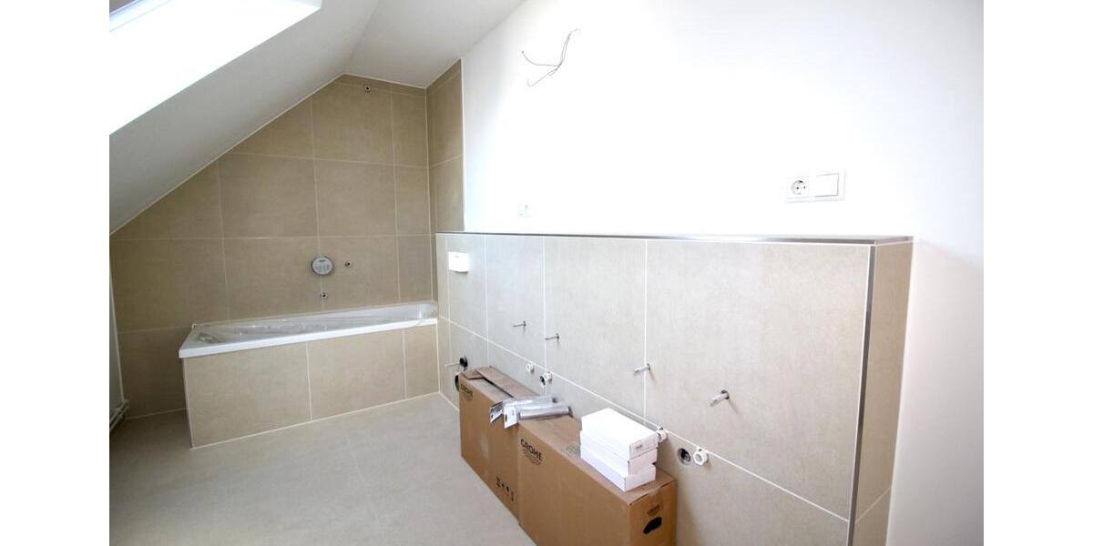 Hoheneggelsen! ERSTBEZUG nach SANIERUNG! Großer Garten! 6 zimmer