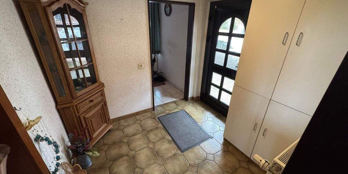 Mehrfamilienhaus, Wohnhaus Braunschweig Veltenhof - 6 Zimmer, 300 m&sup2;, 498.000&euro; | Angebot:23971511