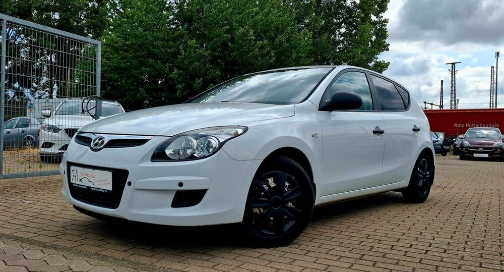 i30