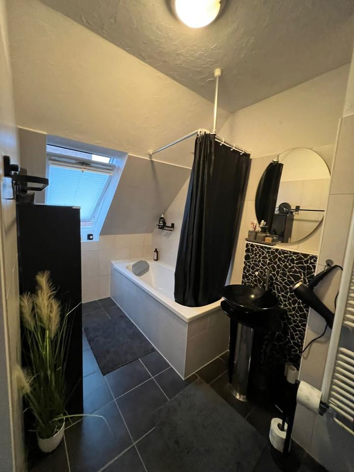 Zentrale, stilvolle Wohnung in Hildesheim mit Loggia + Tiefgarage