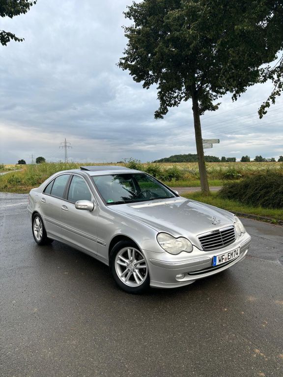 Mercedes-Benz C 180 133.205 km 3.800 € Denkte 38321