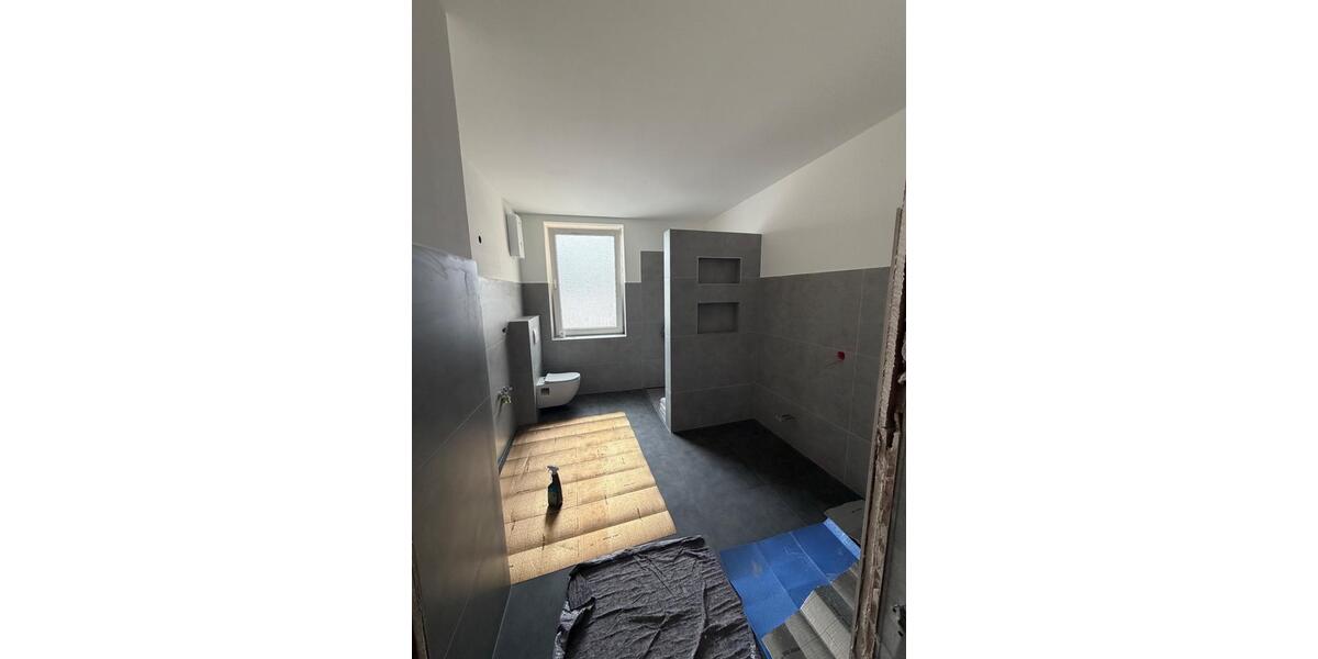 Etagenwohnung Hildesheim - 4 Zimmer, 135 m&sup2;, 1.150&euro; | Angebot:26085878